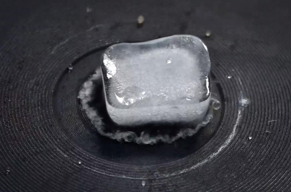 Changements d'état de l'eau - solide - liquide - gazeux